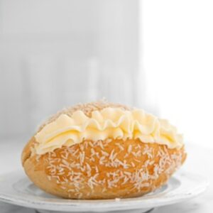 Coconut cream bun